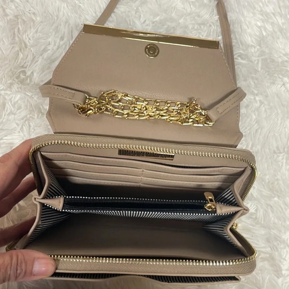 NWOT Madison West Crossbody- Wallet - Picture 4 of 7